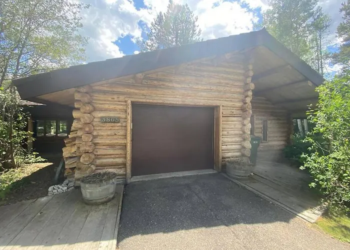 Aspen's Holiday home